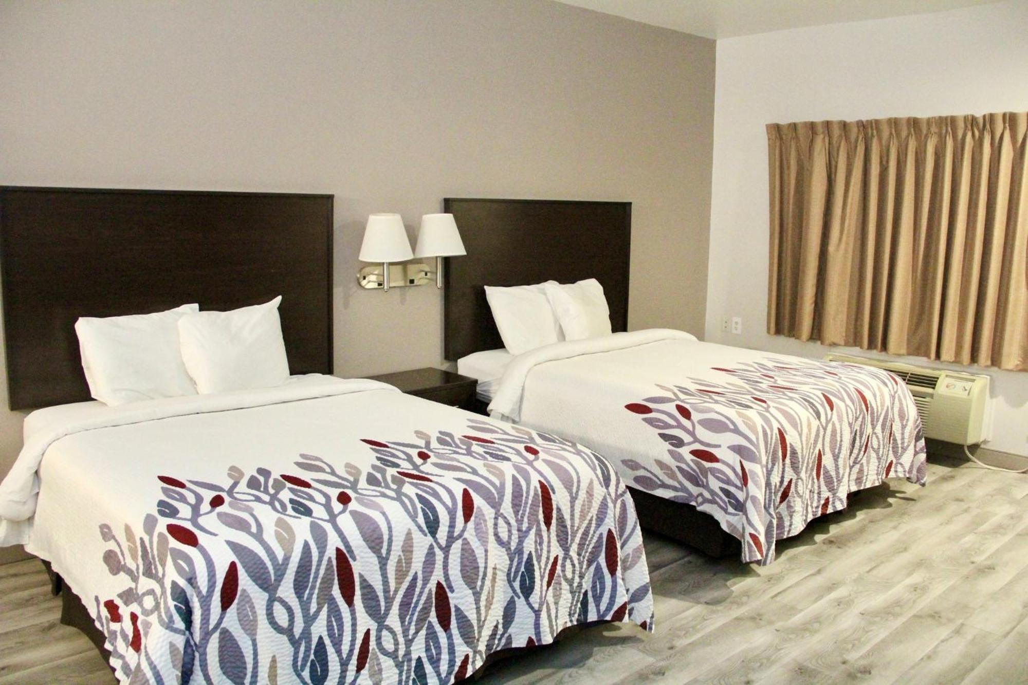 Red Roof Inn & Suites Lake Orion / Auburn Hills Eksteriør billede