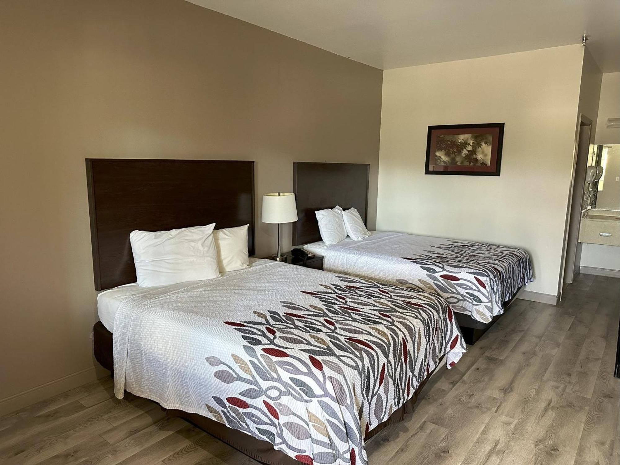 Red Roof Inn & Suites Lake Orion / Auburn Hills Eksteriør billede