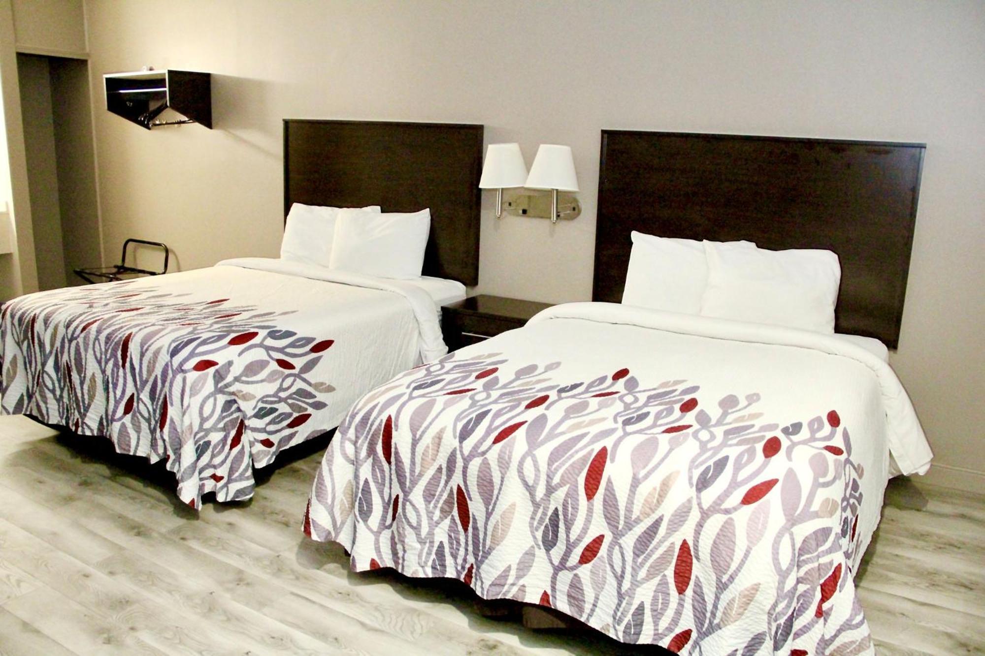 Red Roof Inn & Suites Lake Orion / Auburn Hills Eksteriør billede
