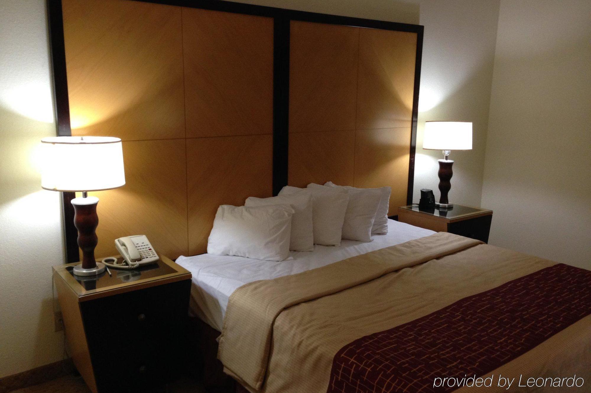 Red Roof Inn & Suites Lake Orion / Auburn Hills Eksteriør billede
